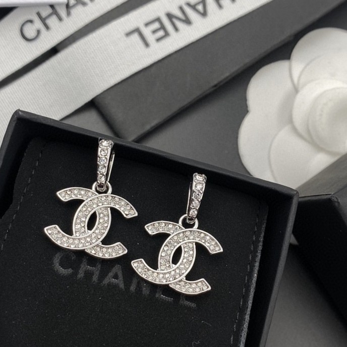 Chanel Earring 03yxs27